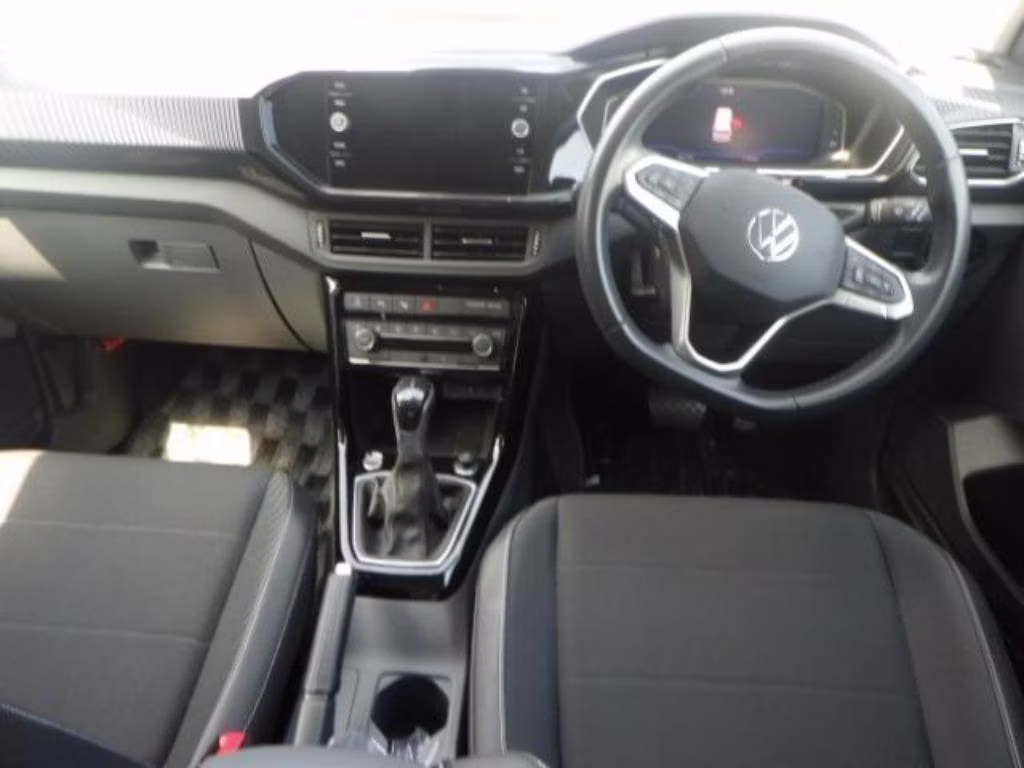 VOLKSWAGEN T-CROSS