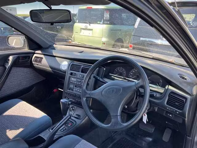 TOYOTA CORONA