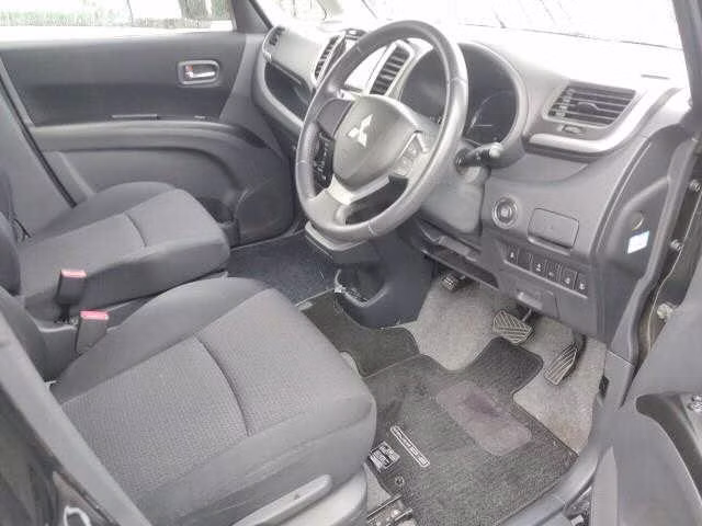 MITSUBISHI DELICA D:2
