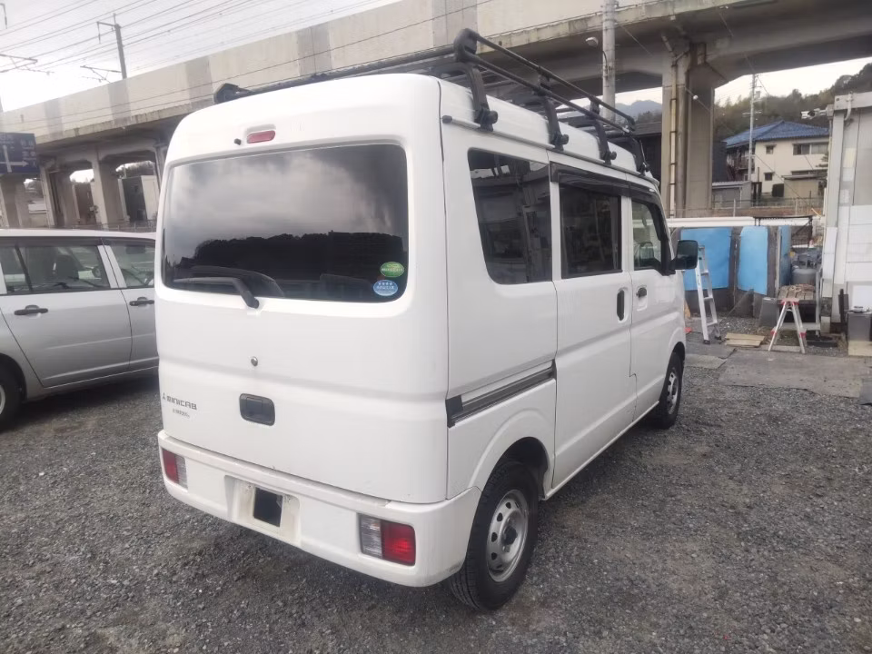 MITSUBISHI MINICAB