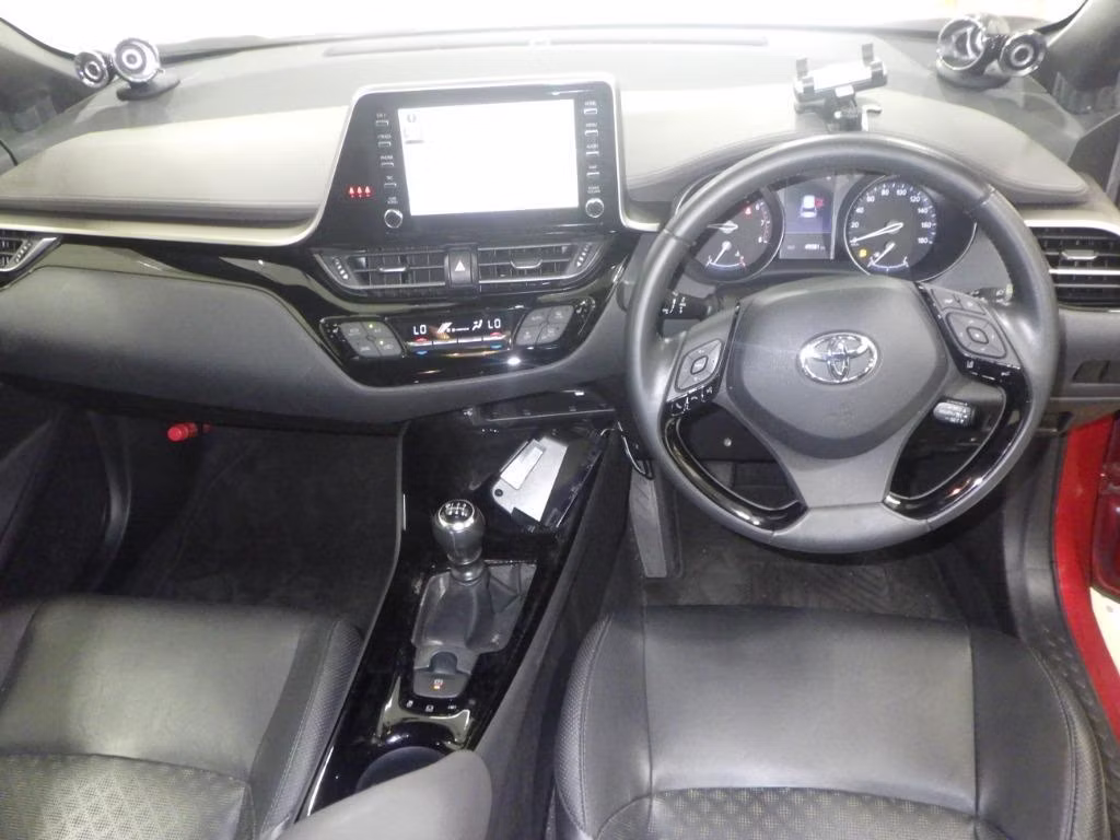 TOYOTA C-HR
