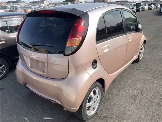 MITSUBISHI I