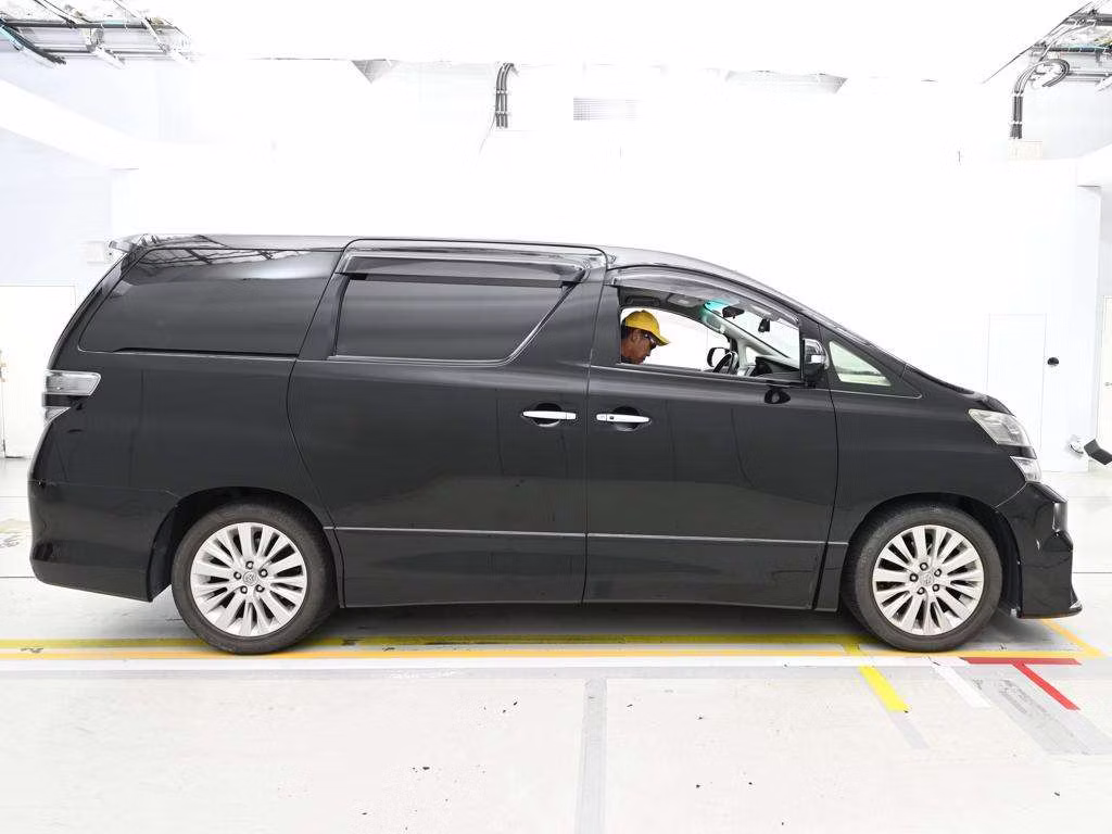 TOYOTA VELLFIRE