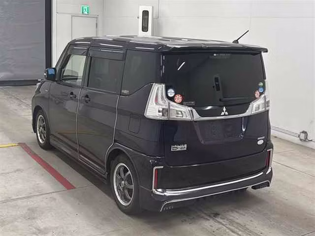 MITSUBISHI DELICA D:2