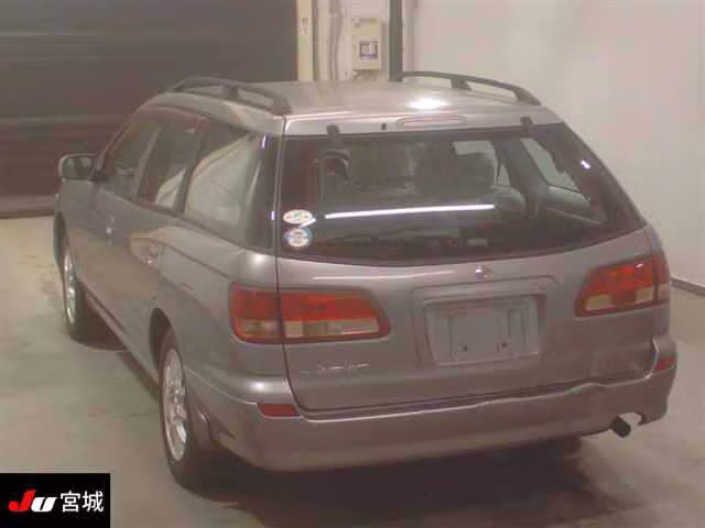 NISSAN AVENIR