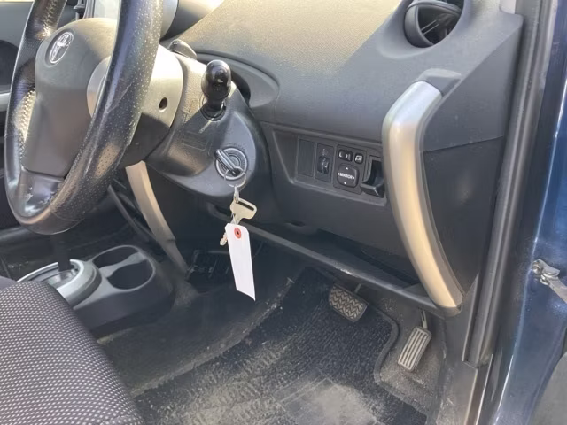 TOYOTA IST