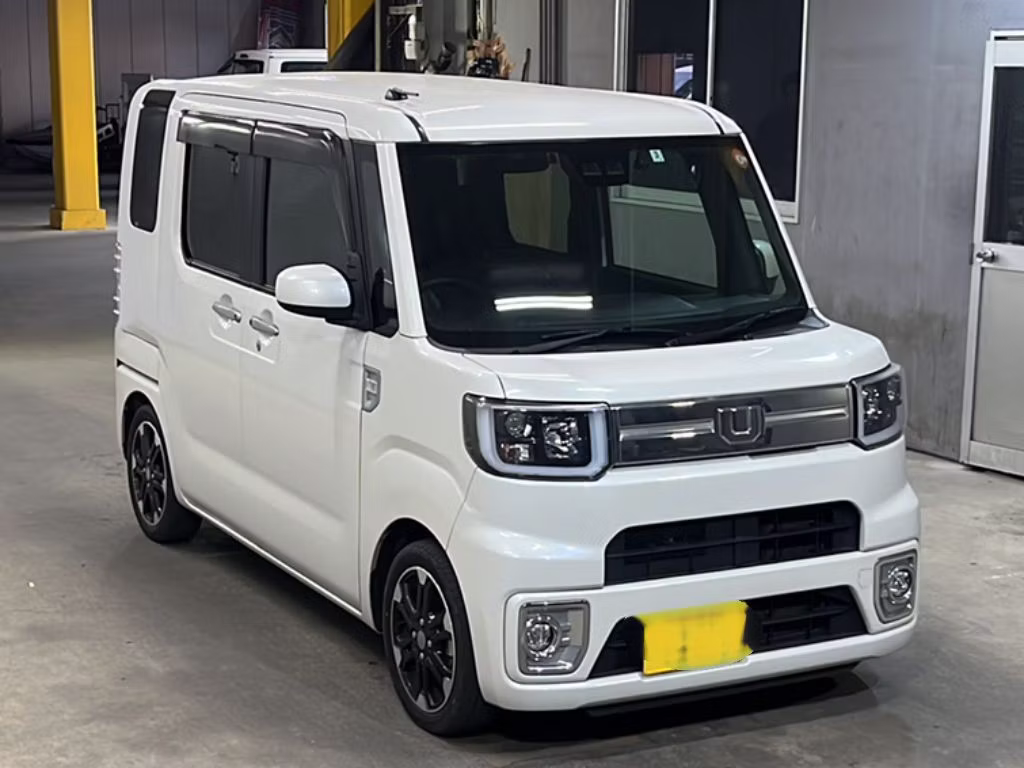 DAIHATSU WAKE