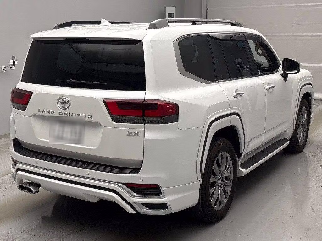 TOYOTA LAND CRUISER