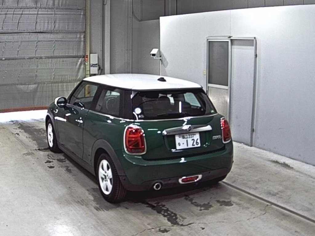 MINI HATCH