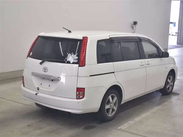 TOYOTA ISIS