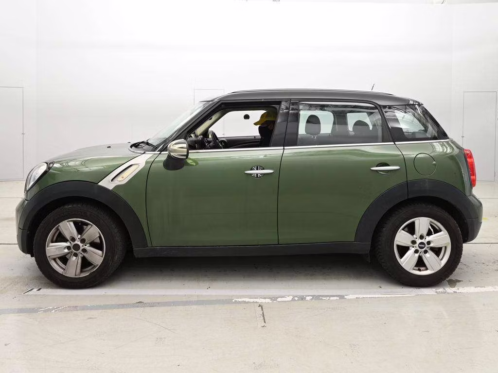MINI CROSSOVER