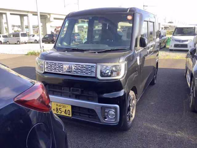 DAIHATSU WAKE
