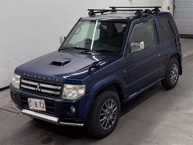 MITSUBISHI PAJERO MINI