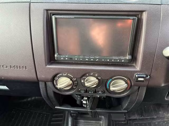 MITSUBISHI PAJERO MINI