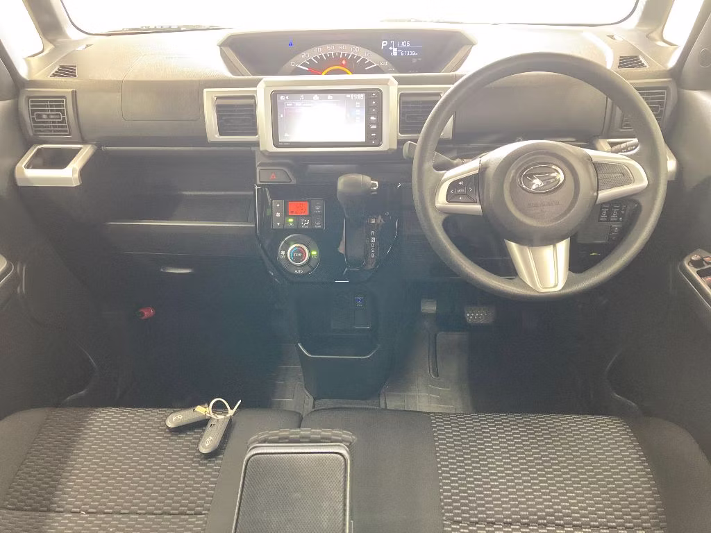 DAIHATSU WAKE