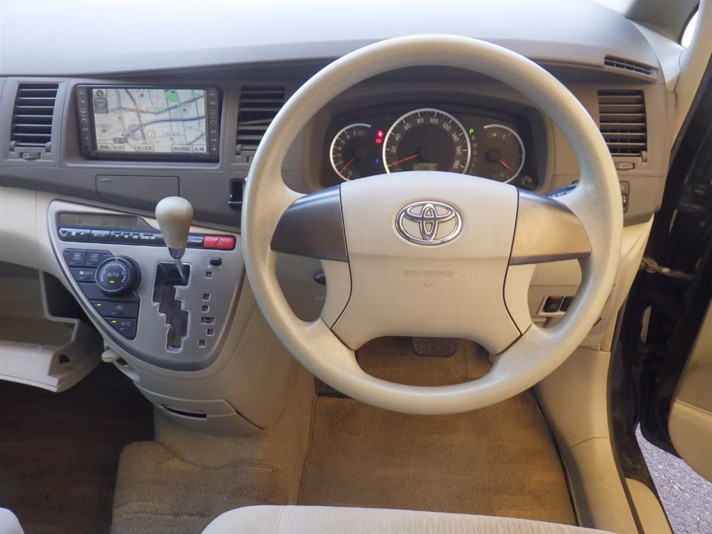TOYOTA ISIS