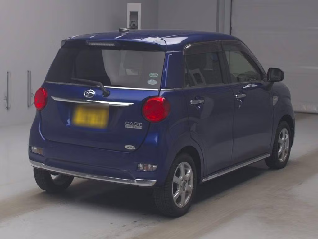 DAIHATSU CAST