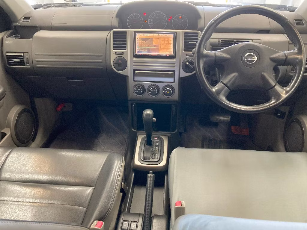 NISSAN X-TRAIL
