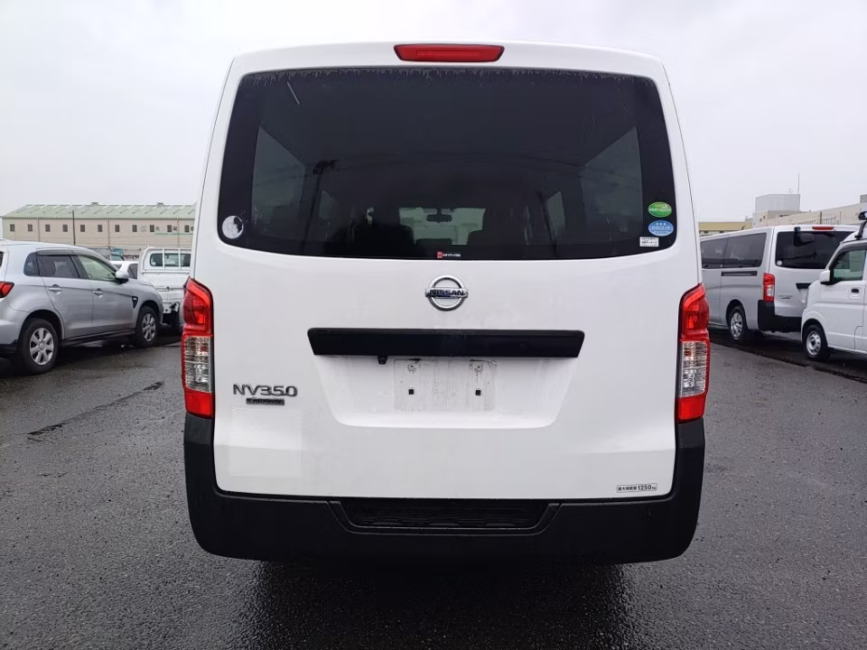 NISSAN NV350 CARAVAN
