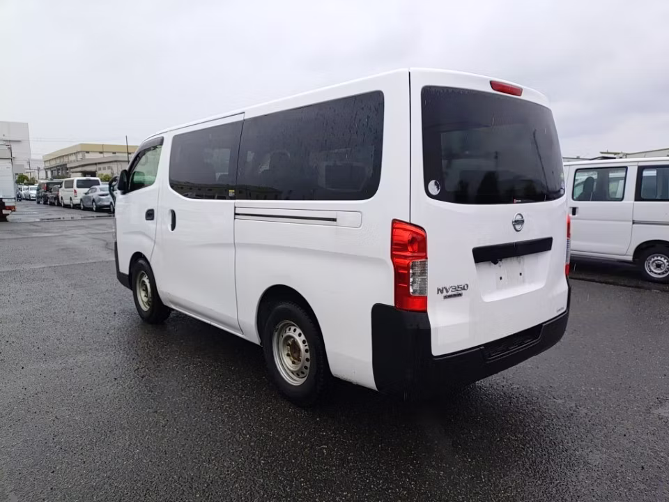 NISSAN NV350 CARAVAN