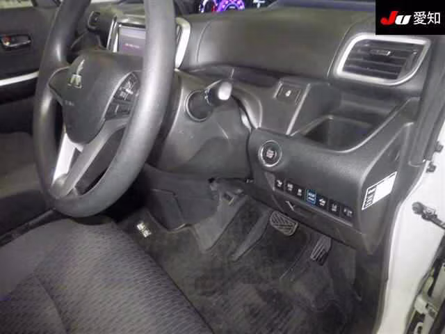 MITSUBISHI DELICA D:2