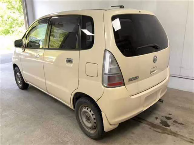 NISSAN MOCO