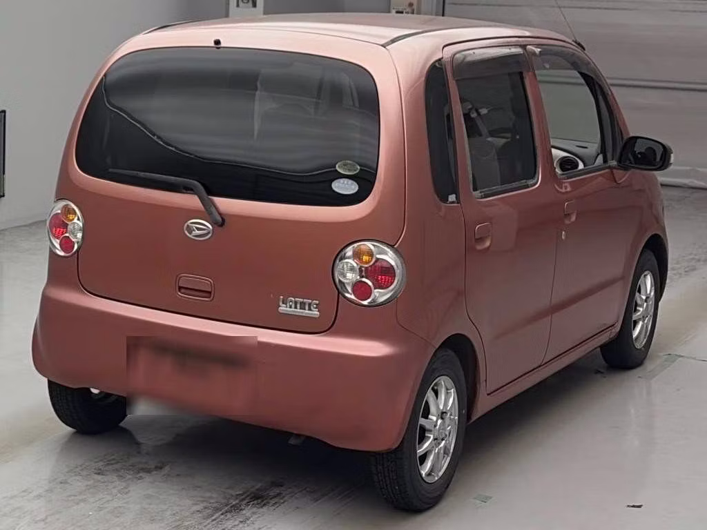 DAIHATSU MOVE LATTE