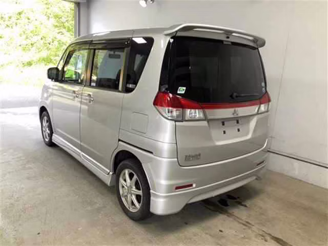 MITSUBISHI DELICA D:2