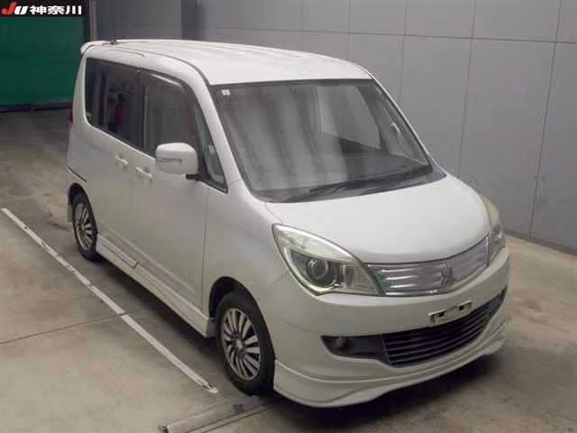 MITSUBISHI DELICA D:2