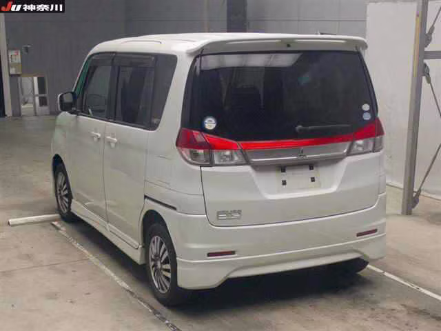 MITSUBISHI DELICA D:2