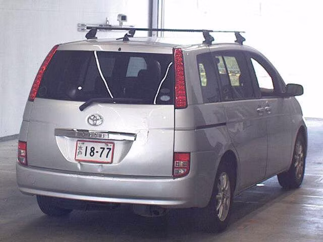 TOYOTA ISIS