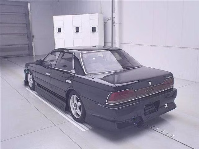 NISSAN LAUREL
