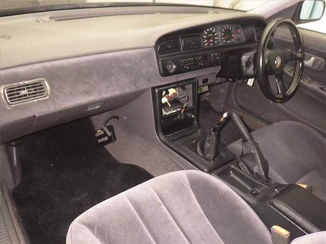 NISSAN LAUREL