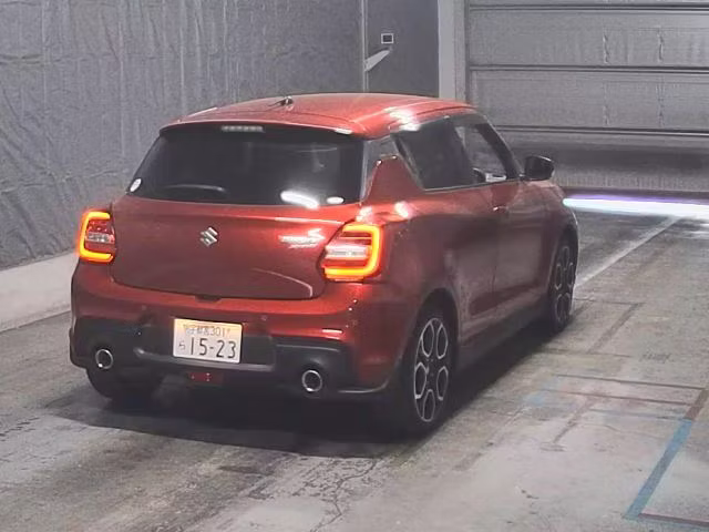 SUZUKI SWIFT