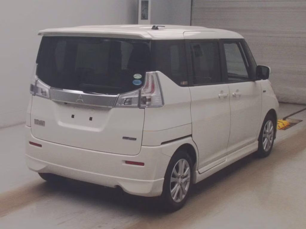 MITSUBISHI DELICA D:2