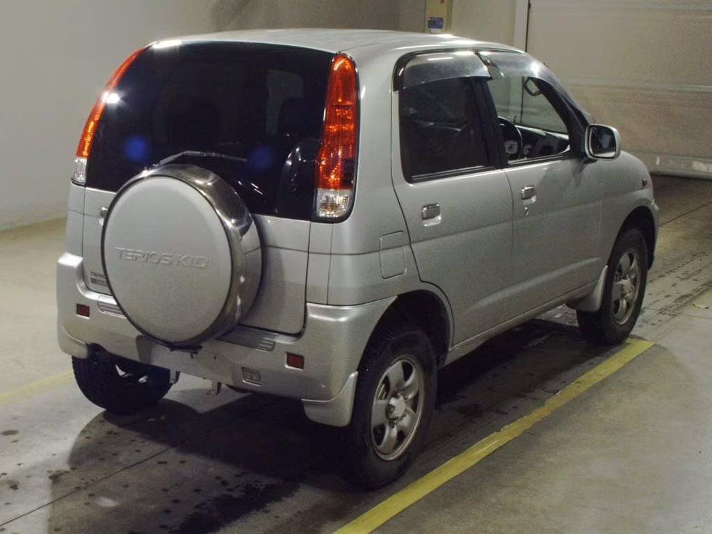 DAIHATSU TERIOS KID
