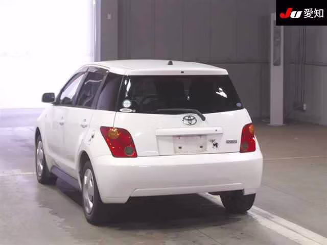 TOYOTA IST