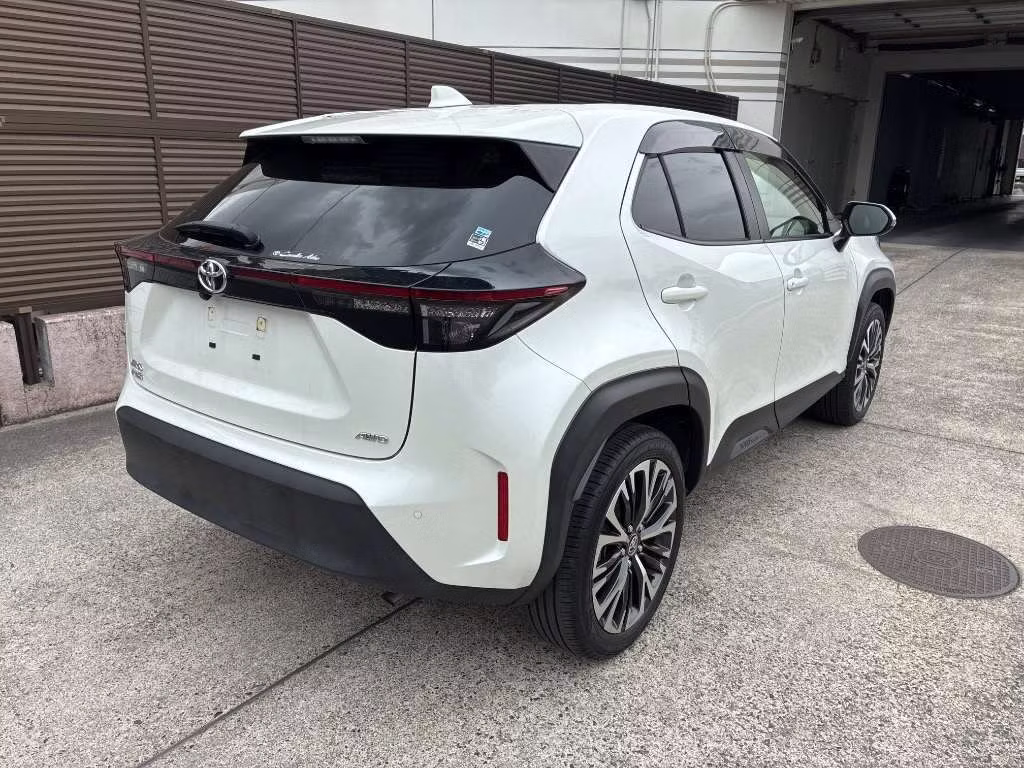 TOYOTA YARIS CROSS