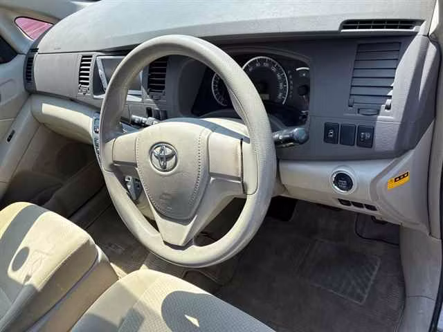 TOYOTA ISIS