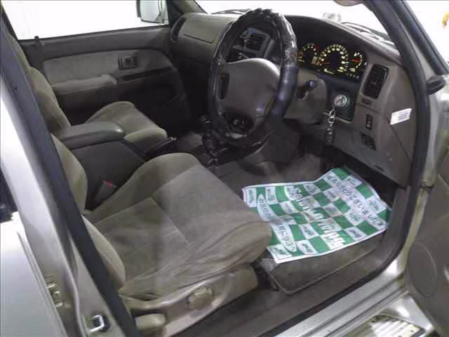 TOYOTA HILUX SURF