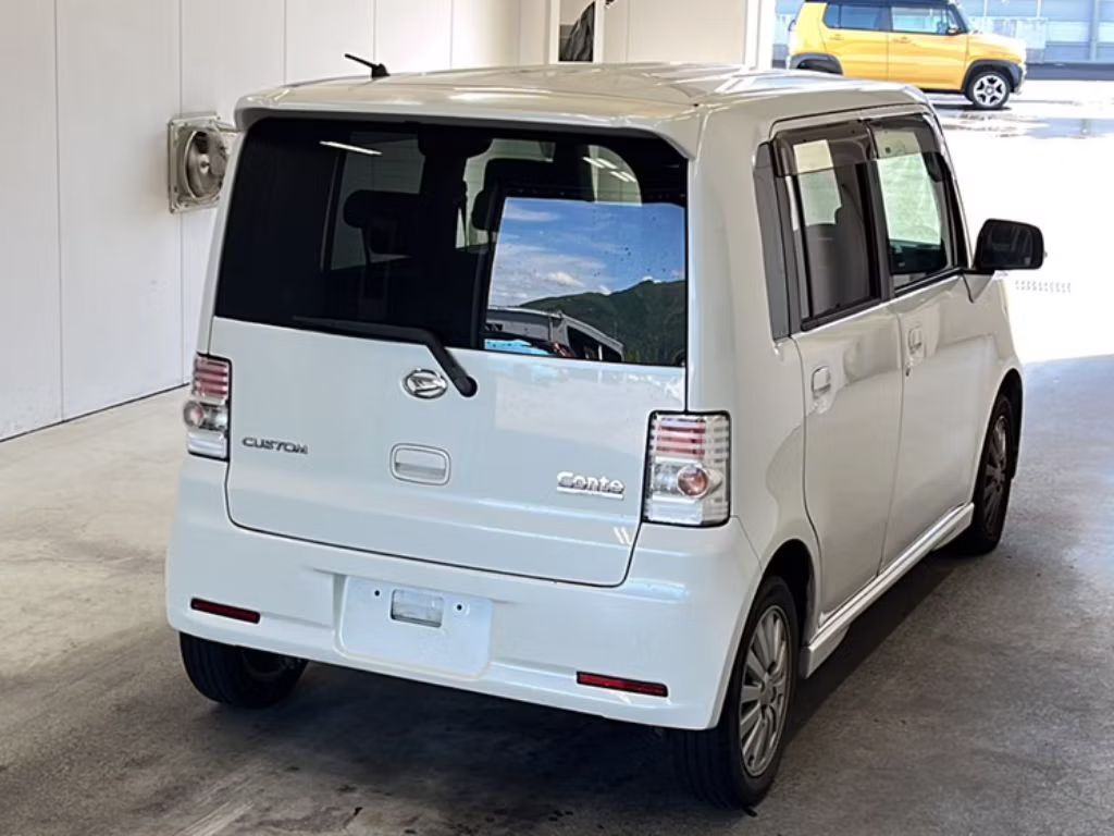DAIHATSU MOVE CONTE