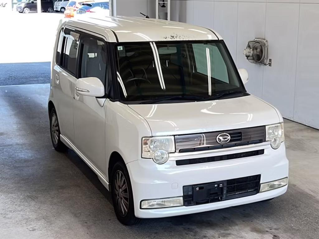 DAIHATSU MOVE CONTE