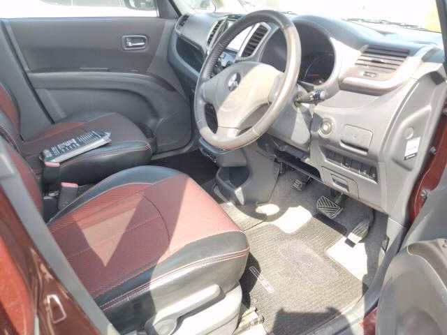 MITSUBISHI DELICA D:2