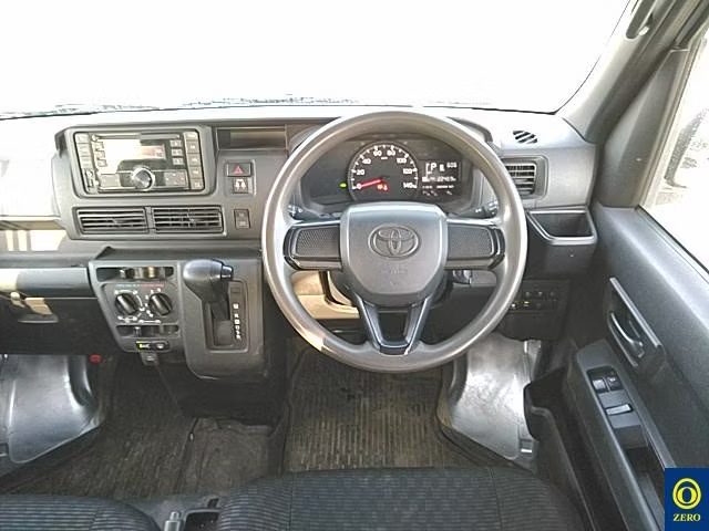TOYOTA PIXIS VAN