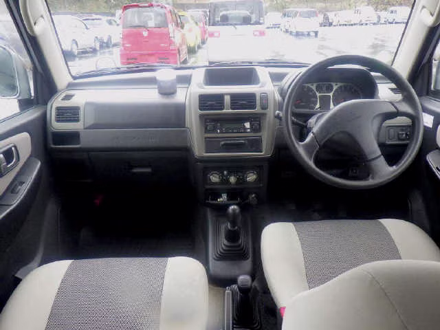 MITSUBISHI PAJERO MINI