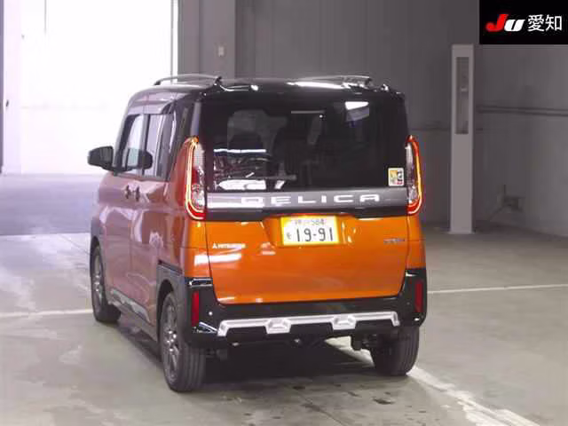 MITSUBISHI DELICA MINI