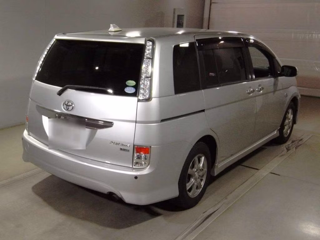 TOYOTA ISIS