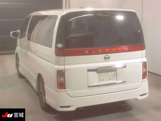 NISSAN ELGRAND
