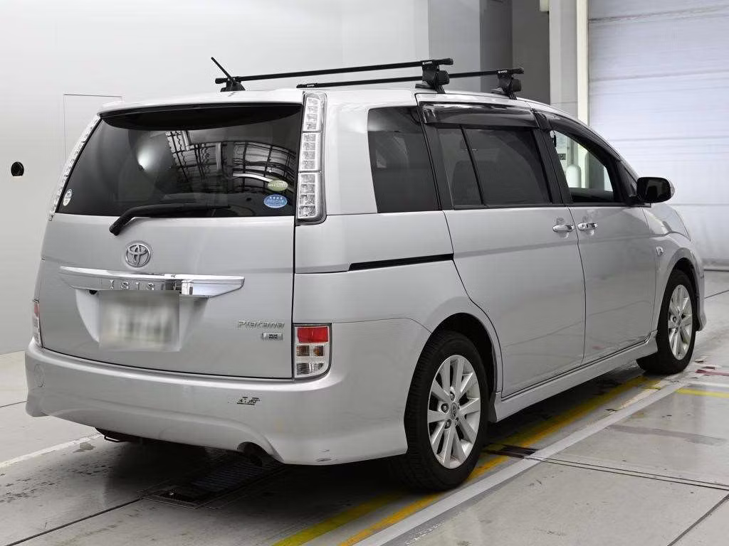 TOYOTA ISIS