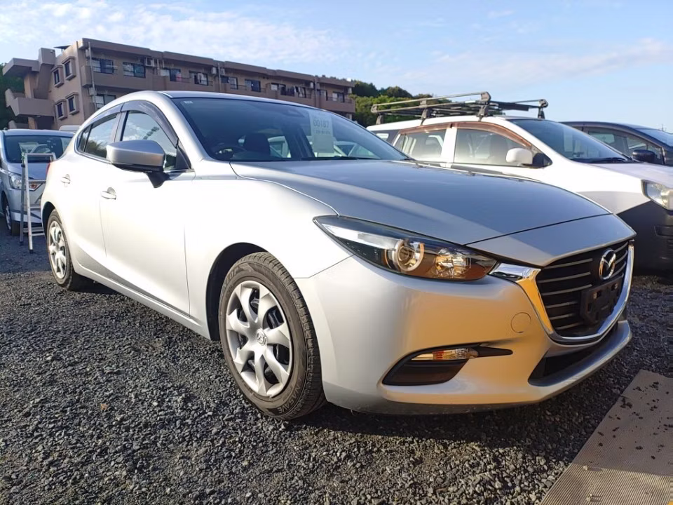 MAZDA AXELA